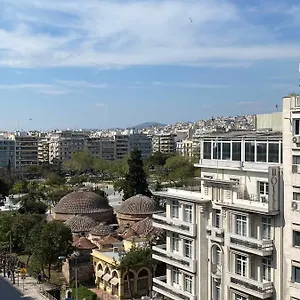 דירה Gnaios Penthouse, סלוניקי